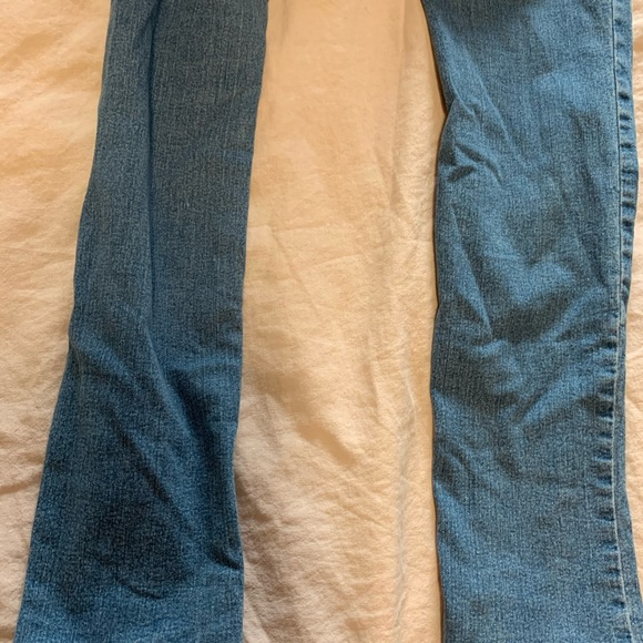 Bullhead Skinny Jeans - Picture 2 of 3